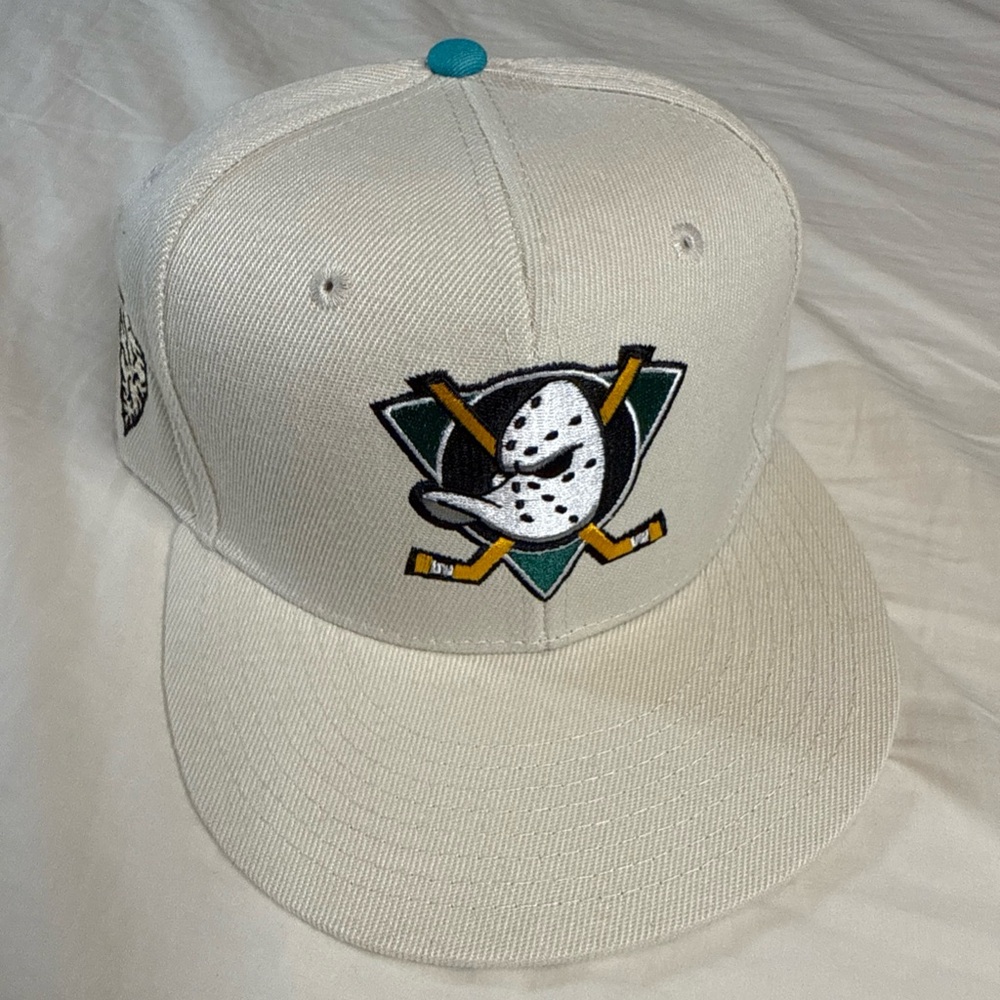 Anaheim Mighty Ducks San Manuel Indian Bingo Casino Hat NHL CAP SnapBack